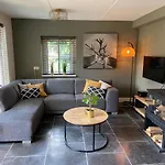 Nyaraló Wellness Bosboerderij De Goudsberg Met Hottub En Sauna *