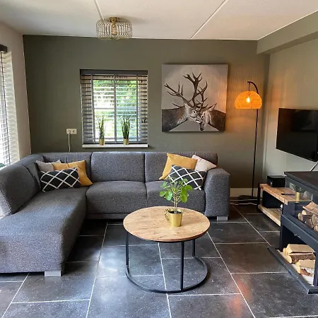 Сasa de vacaciones Bosboerderij De Goudsberg Met Hottub In Tuin *