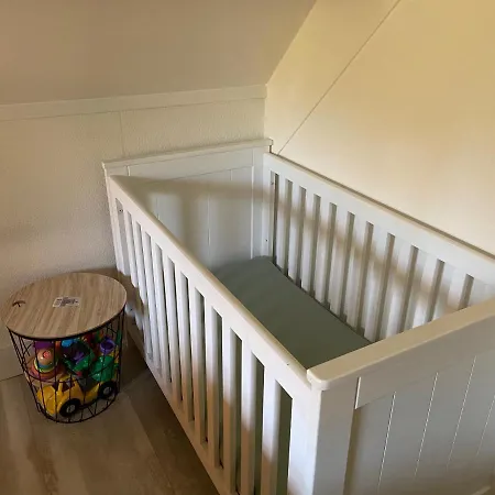 Bosboerderij De Goudsberg Met Hottub In Tuin ルンテレン