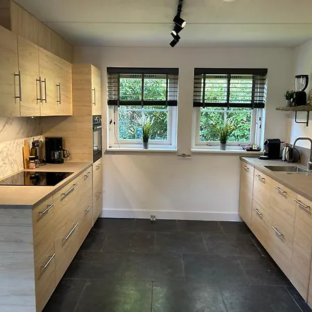 Wellness Bosboerderij De Goudsberg Met Hottub En Sauna Holiday home Lunteren