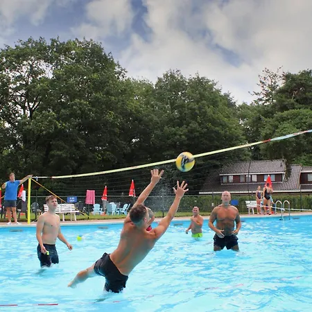 Wellness Bosboerderij De Goudsberg Met Hottub En Sauna Сasa de vacaciones Lunteren
